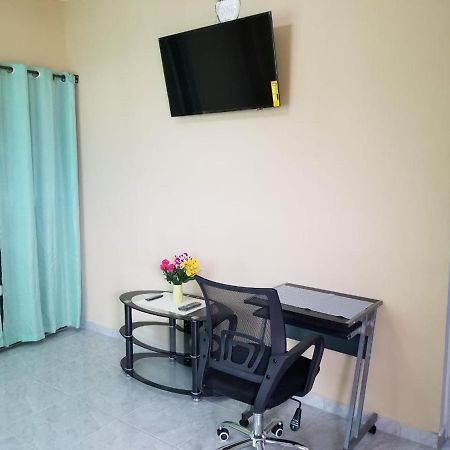 בליז סיטי Royal View Apartment Plus מראה חיצוני תמונה