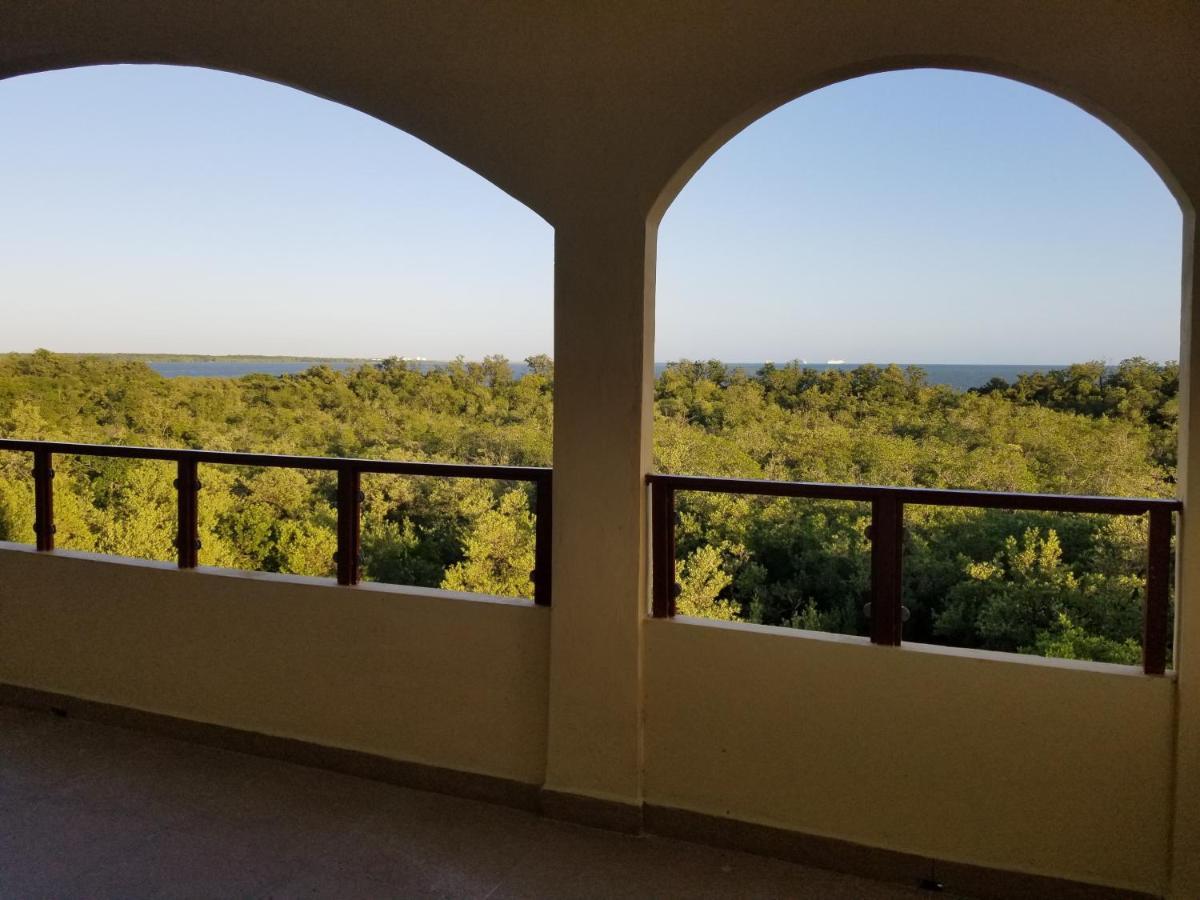 בליז סיטי Royal View Apartment Plus מראה חיצוני תמונה
