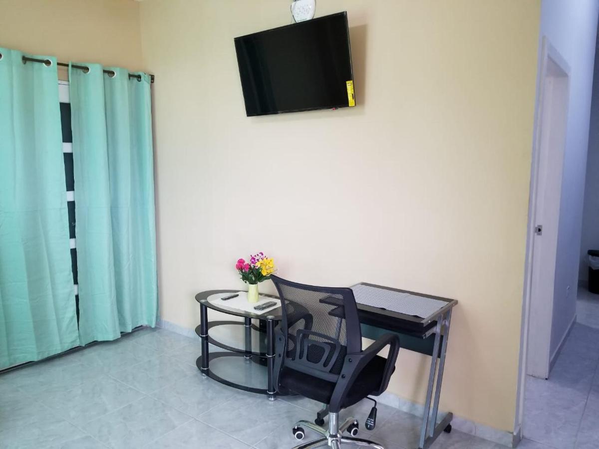 בליז סיטי Royal View Apartment Plus מראה חיצוני תמונה