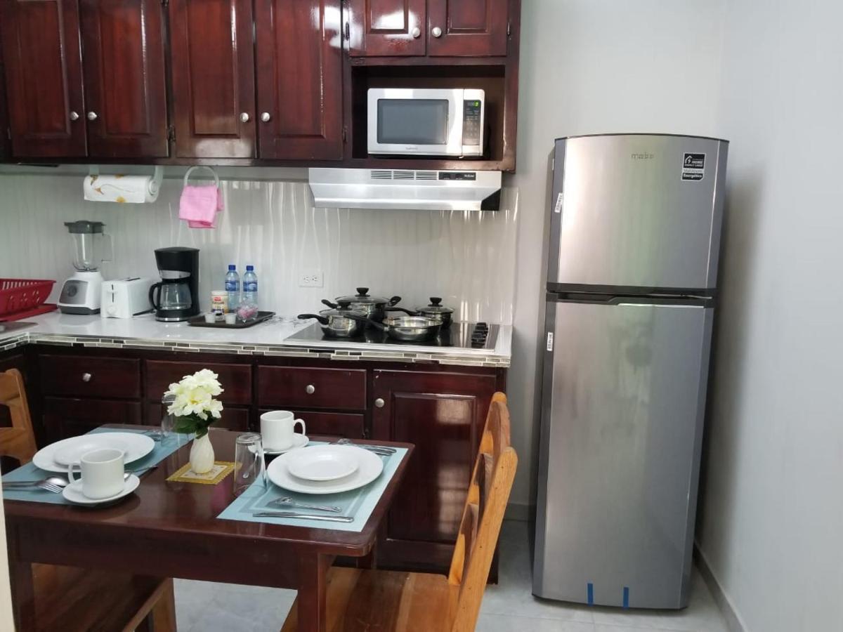 בליז סיטי Royal View Apartment Plus מראה חיצוני תמונה