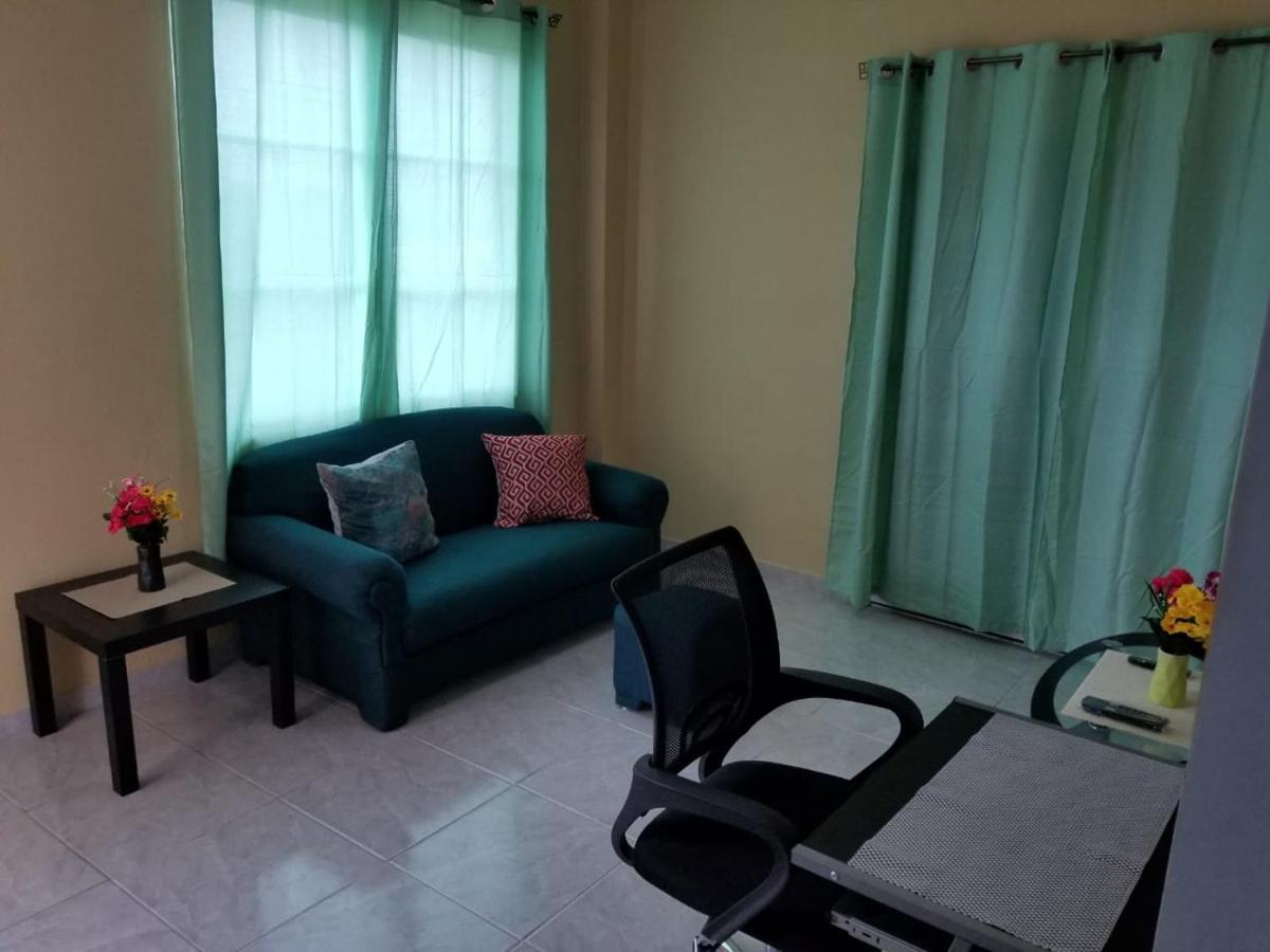 בליז סיטי Royal View Apartment Plus מראה חיצוני תמונה